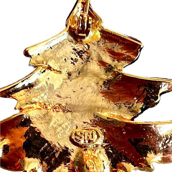 2 for $16 Holiday Christmas Tree Brooch Green Enamel Red Rhinestones Gold Tone - Picture 3 of 4